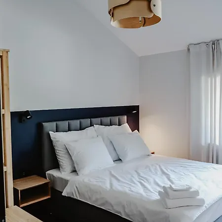 Janowe Miejsce Spotkan Bed and Breakfast 3*